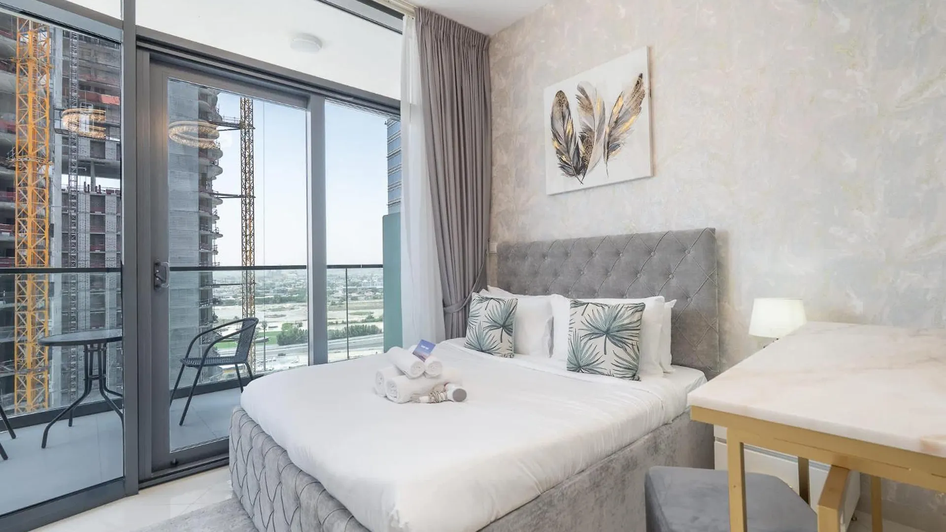 Modern 1 Bed In Zada Tower With Balcony - Sleeps 2 Apartment Dubai