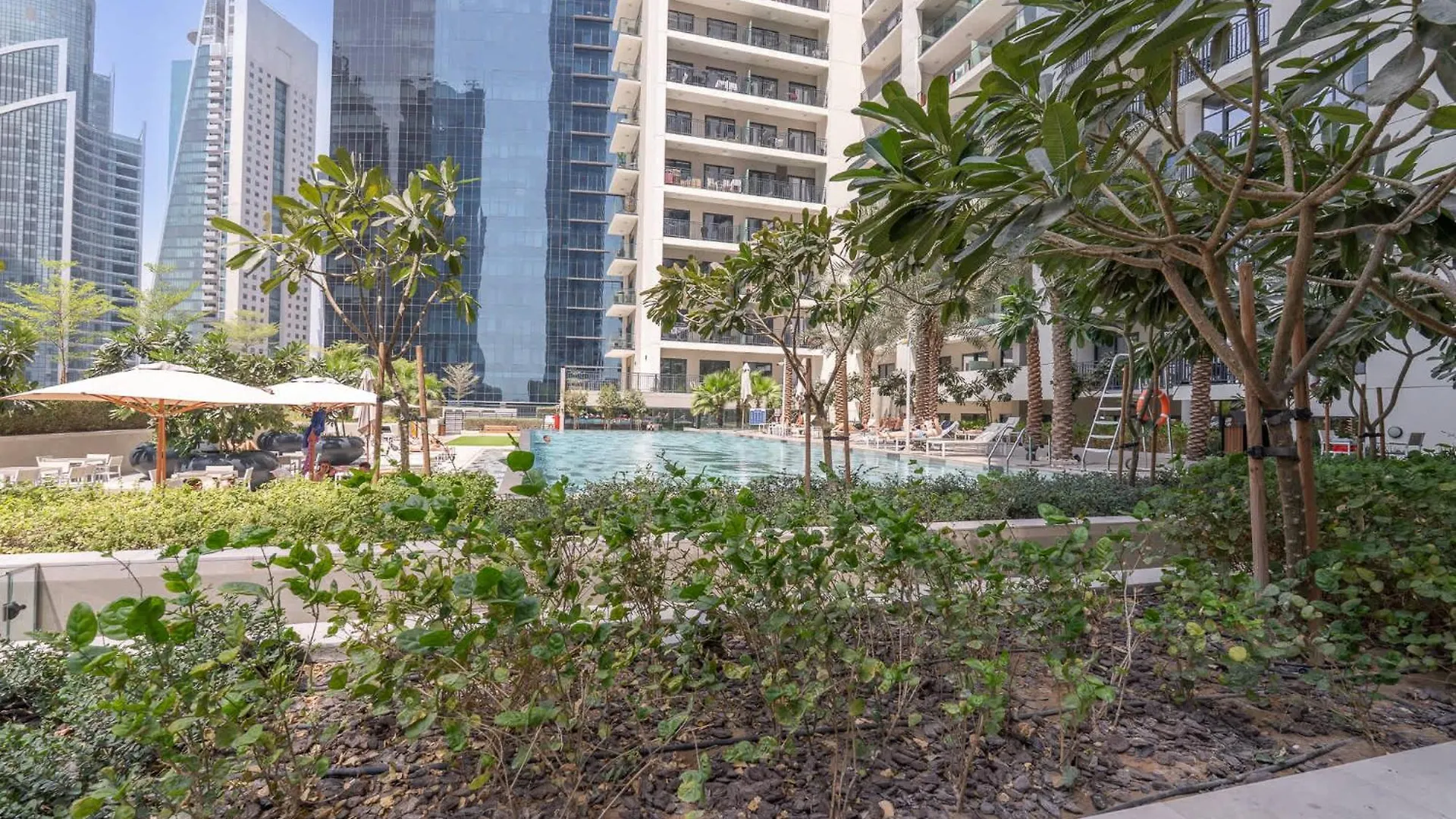 ドバイModern 1 Bed In Zada Tower With Balcony - Sleeps 2アパートメント アラブ首長国連邦