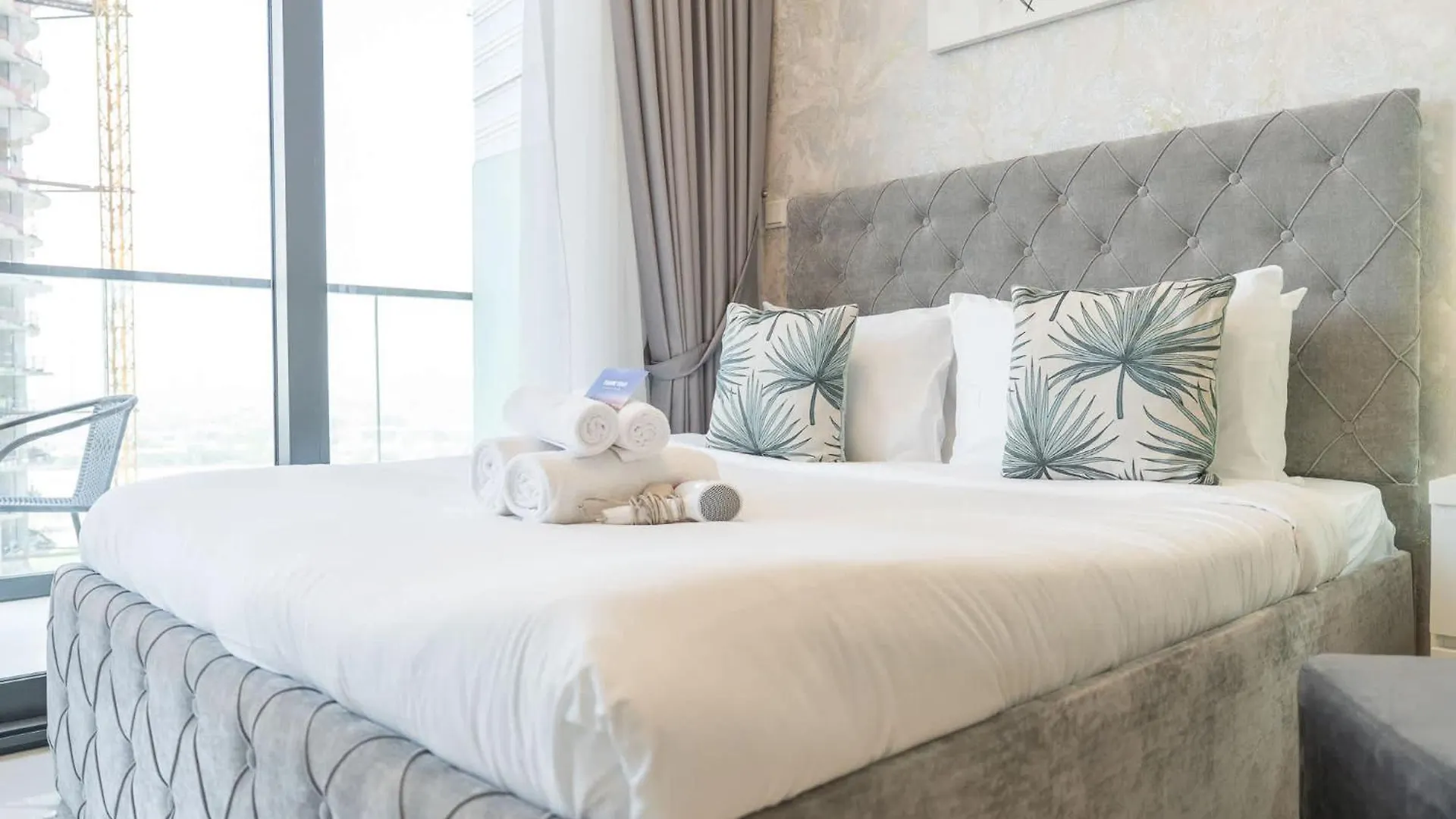 ドバイModern 1 Bed In Zada Tower With Balcony - Sleeps 2アパートメント アパート