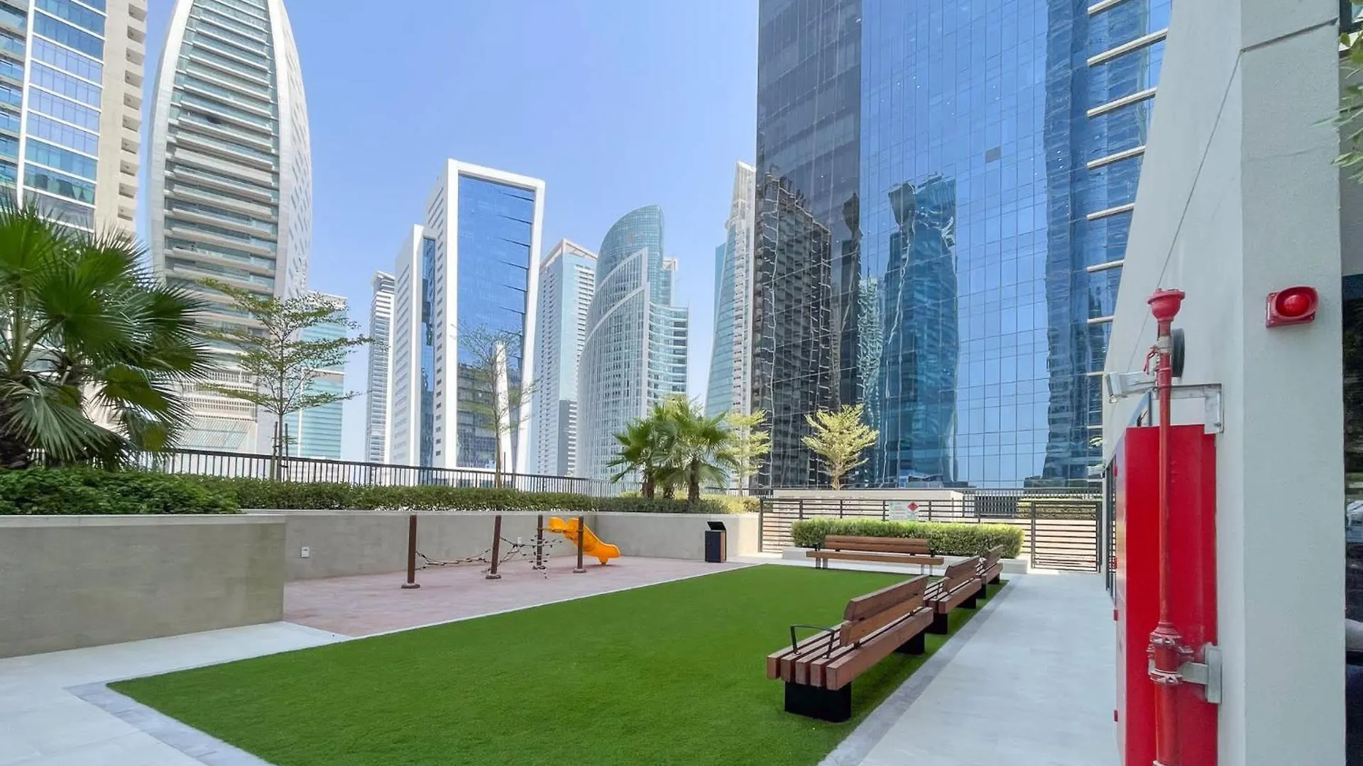 ドバイModern 1 Bed In Zada Tower With Balcony - Sleeps 2アパートメント アパート ドバイ