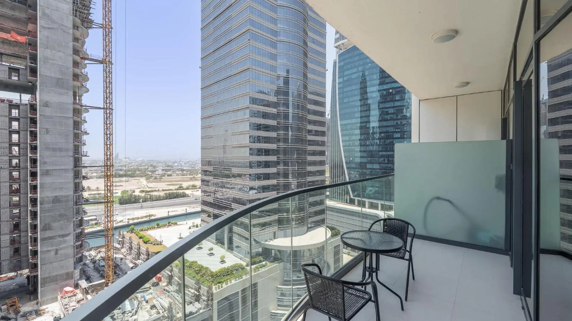 ドバイModern 1 Bed In Zada Tower With Balcony - Sleeps 2アパートメント 0*, ドバイ アラブ首長国連邦
